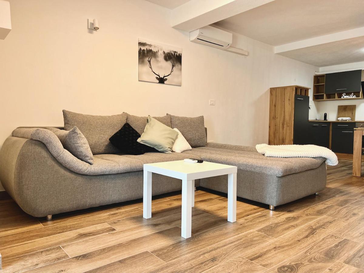 Apartment Zen スポージニ・スコーフィ エクステリア 写真